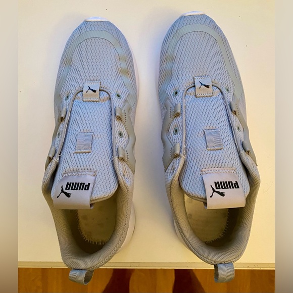 One day worn 10.5 Us PUMA shoes. - Picture 5 of 9